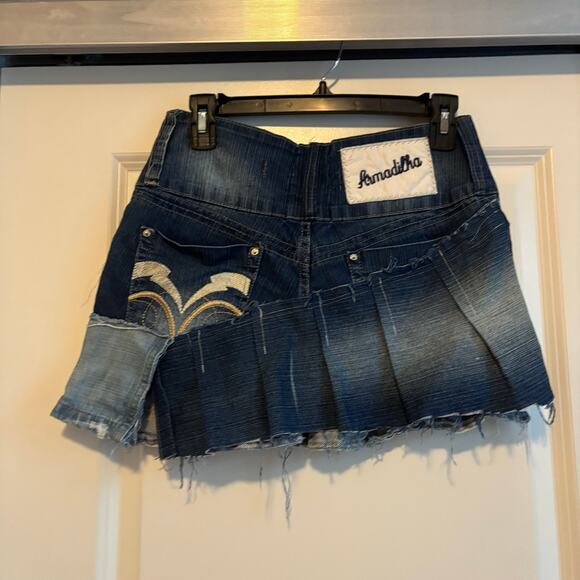 Handmade Upcycled Patchwork Denim Mini Skirt Sz 28 Pleated Distroyed Distressed - Picture 3 of 8
